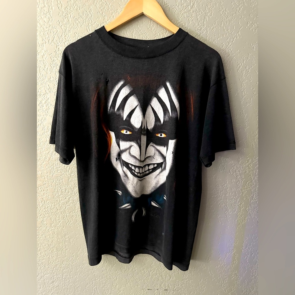 Kiss band tee 90’s boot